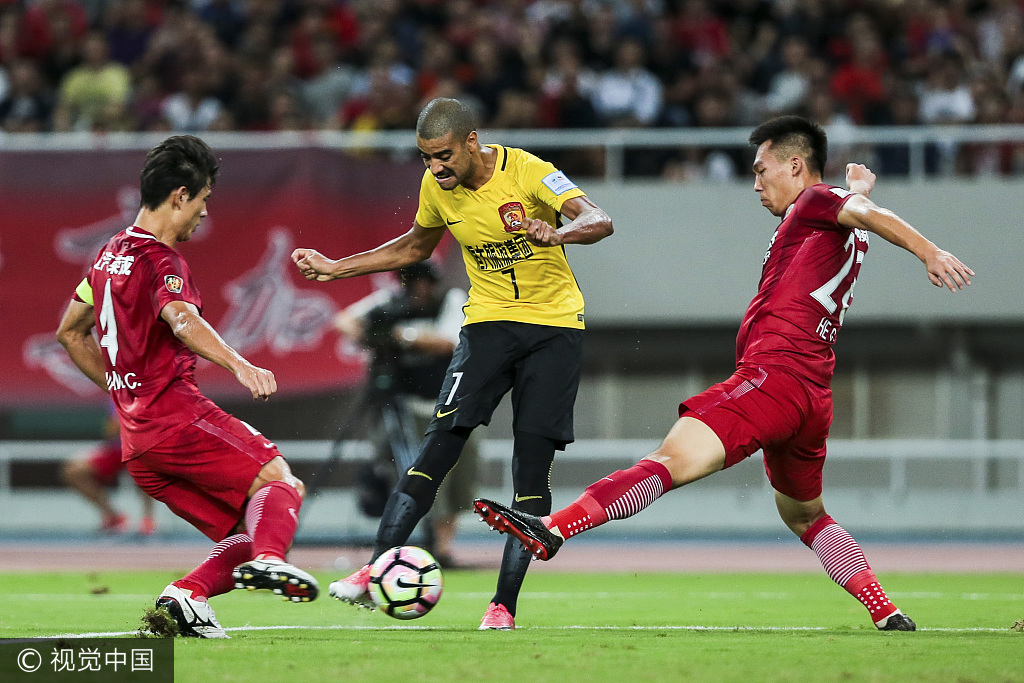 上港逆转胜利,继续巩固领先地位的简单介绍 上港逆转胜利,继续巩固领先地位的简单介绍